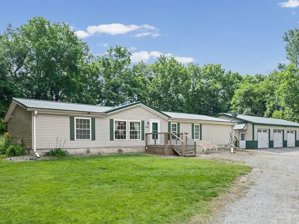 261 Zook Ln, Burlington, IN 46915