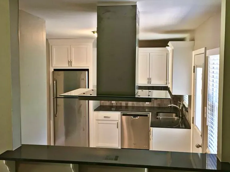 1223 Westlawn Dr — Photo 7
