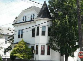 450 Plainfield St, Providence, RI 02909