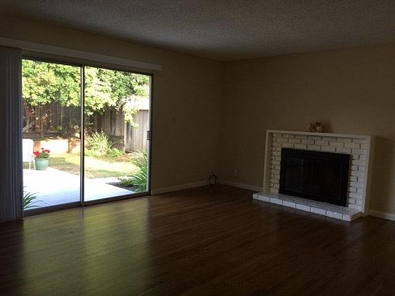 5th image of 956 Candlewood Dr