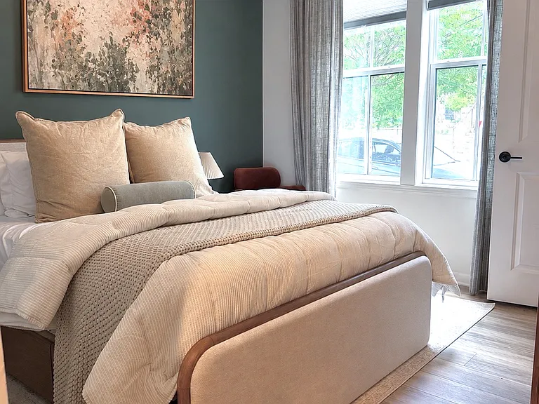 Downstairs Bedroom with Ensuite Bathroom