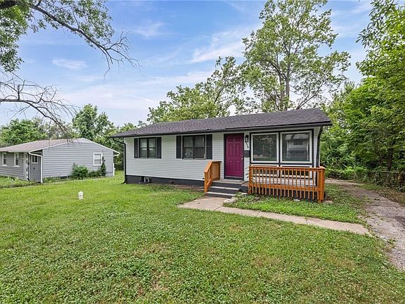 4th image of 4516 Jackson Ave