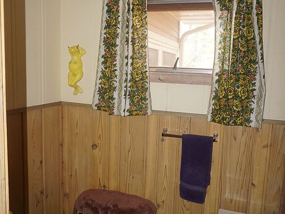 1/2 Bath