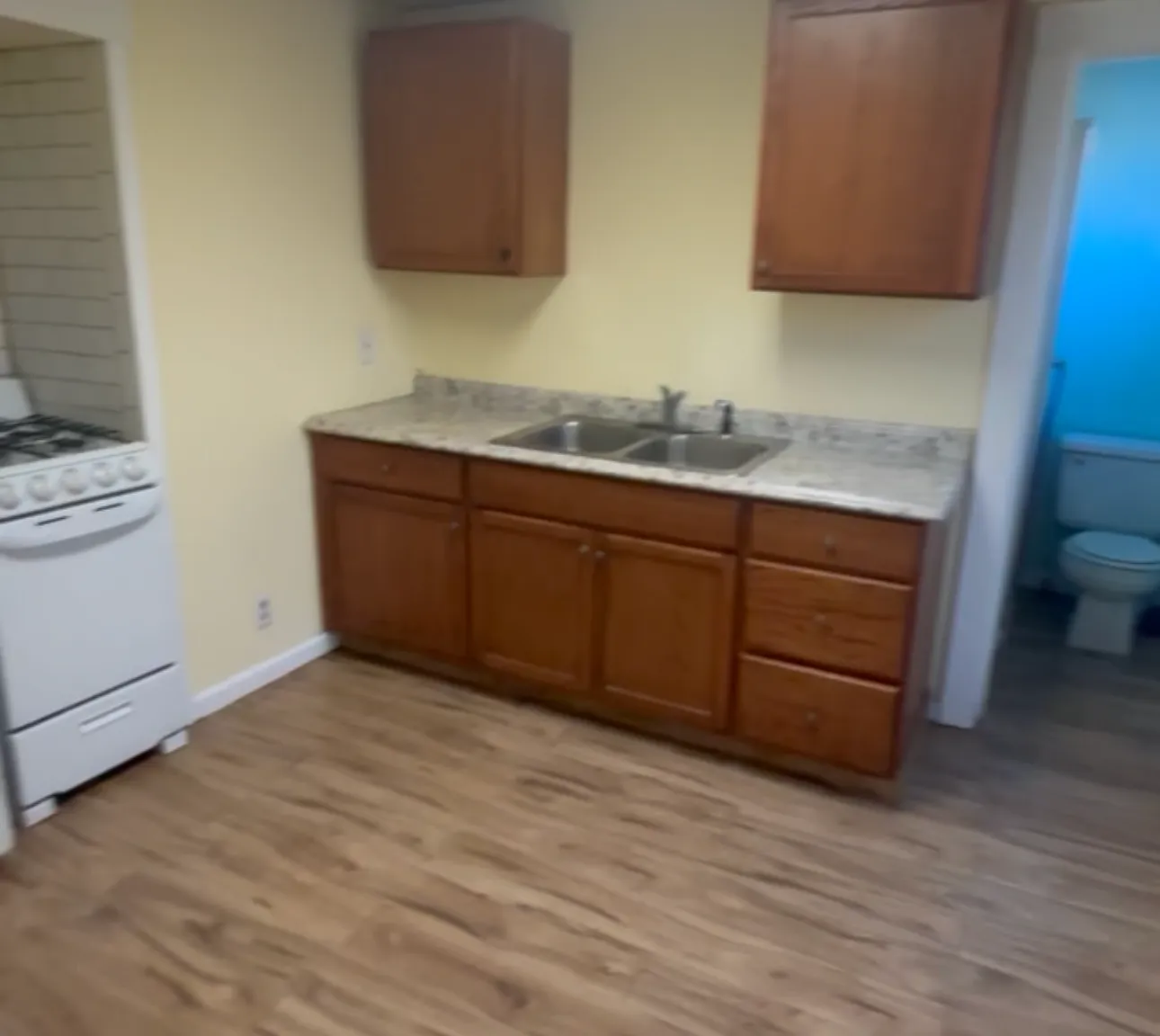 Studio, 300 sqft, $850 — Photo 3