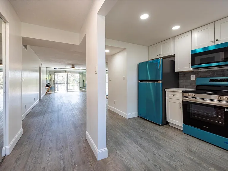 6100 NW 44th St #302 — Photo 7