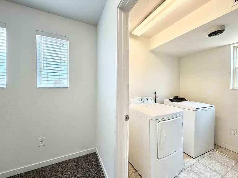 2nd Floor Laundry!