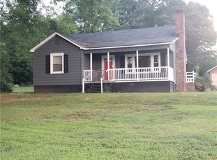 202 Elljean Rd, Easley, SC 29640