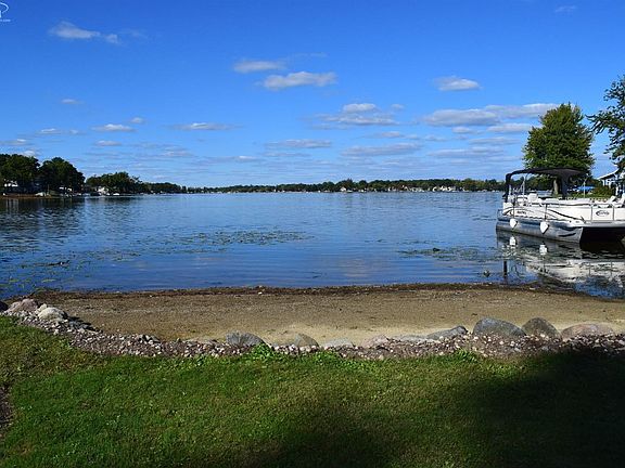 Wake up to this view.