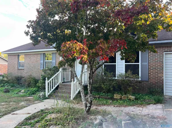 813 Cedar Lake Rd SW, Decatur, AL 35603