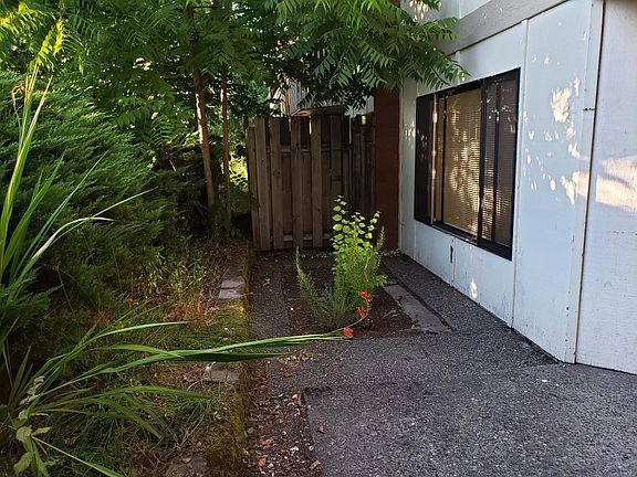 3rd image of 1609 1st St #7kczdmtqf