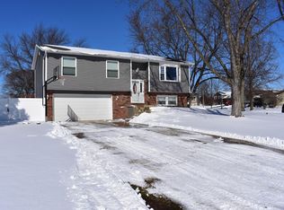 157 Park Pl, Hebron, IN 46341