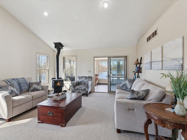 13344 Gilkey Lake Rd, Delton, MI 49046