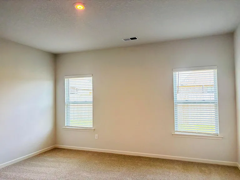 45 Kipling Dr — Photo 7