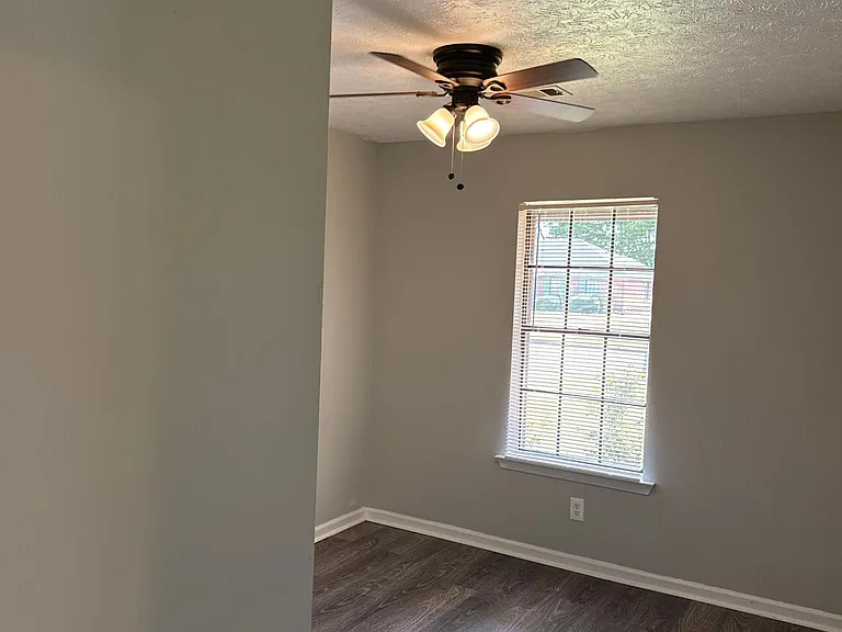 849 E Gardendale Dr — Photo 15