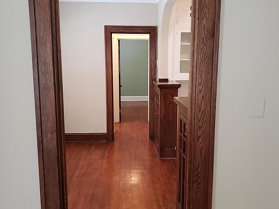 3rd image of 2621 Pleasant Ave APT 7