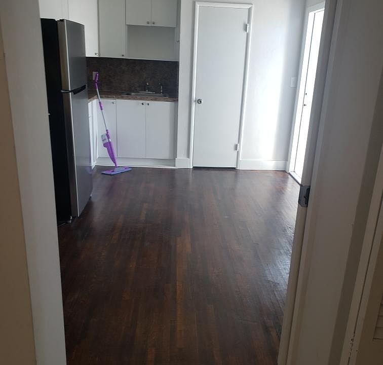 2nd image of 151 E 13th St