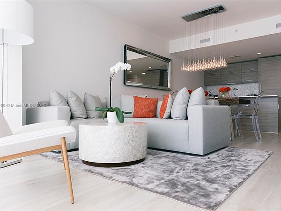 4th image of 1300 S Miami Ave #4403