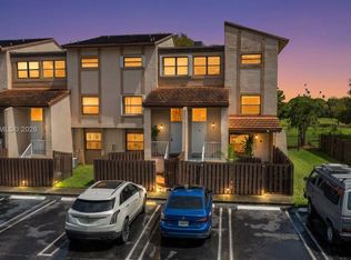 425 W Park Dr APT 12, Miami, FL 33172