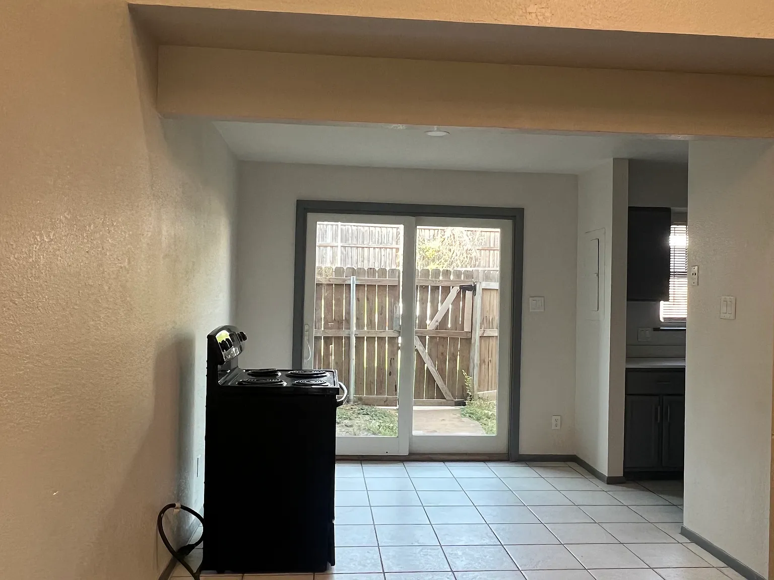 2 bed, 1045 sqft, $1,500 — Photo 2