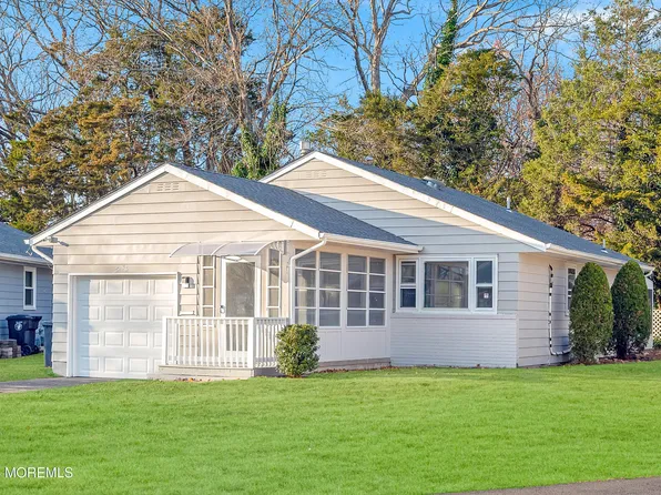 36 Hare Bell Holw, Toms River, NJ 08755