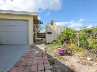 907 Laredo Ave, Lehigh Acres, FL 33936