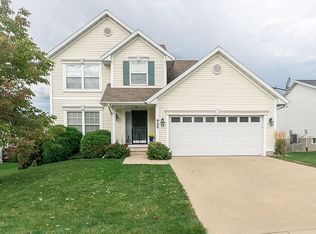 908 Rolling Creek Dr NE, Cedar Rapids, IA 52402