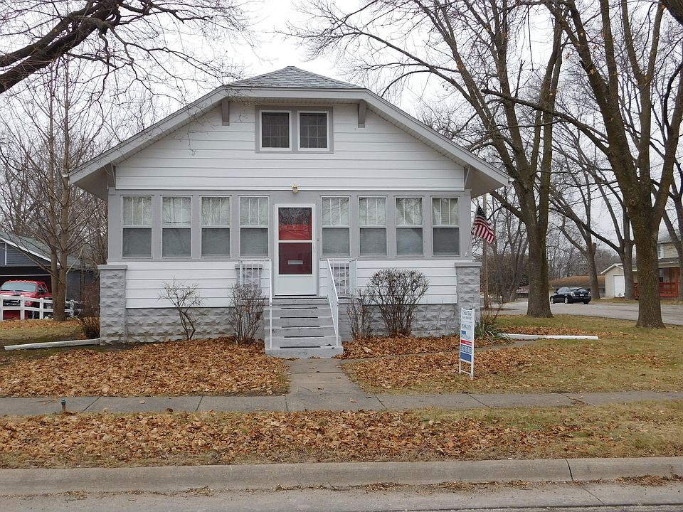 1st image of 609 Leroy St