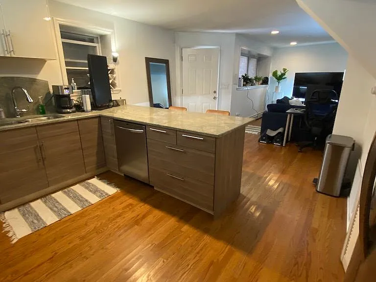 634 W Barry Ave #GDN — Photo 1