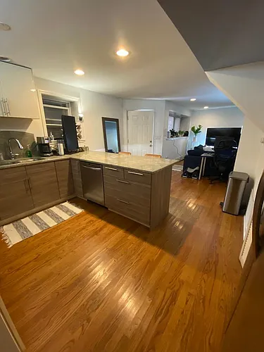 634 W Barry Ave #GDN Photo 1