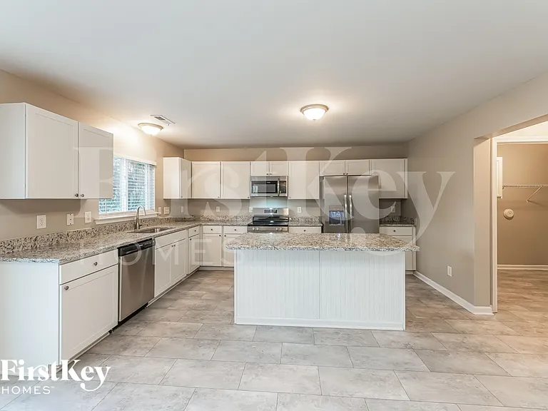 634 Conover Rd — Photo 5