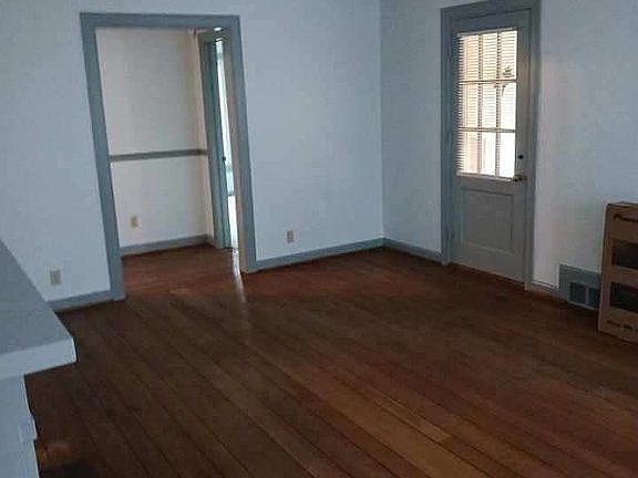 4th image of 110 Oberlin Ct