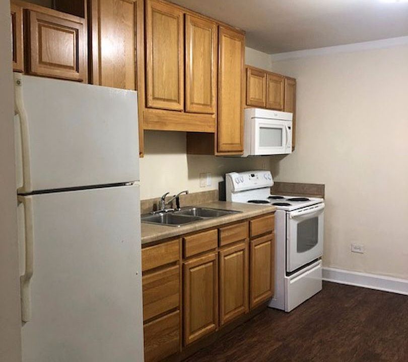 1st image of 120 Arbor Loop APT 4