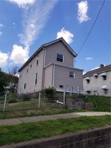 1105 Crest Ave, Charleroi, PA, 15022