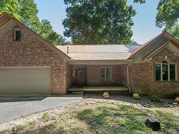 4th image of 1725 N Christopher Ln