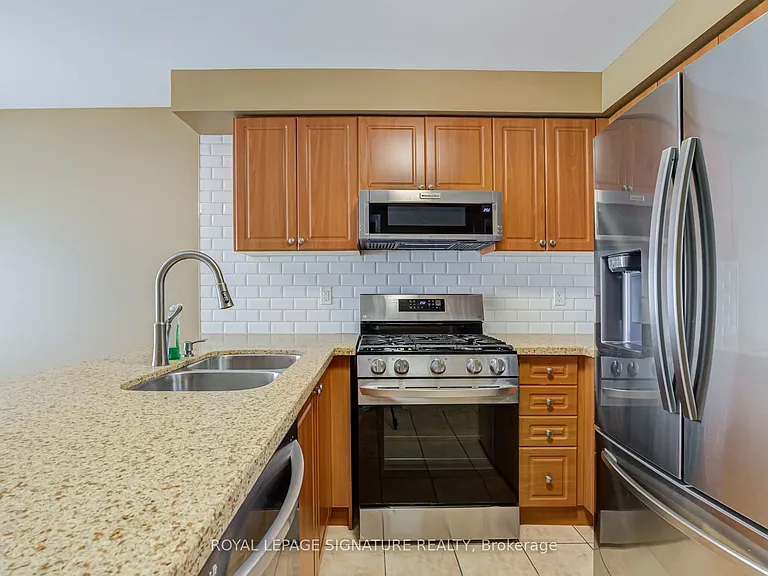250 Richvale Dr S #3 — Photo 16