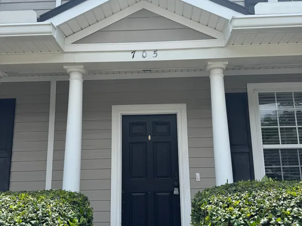 705 Hemingway Cir, Summerville, SC 29483