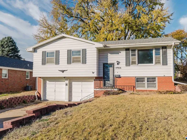 4966 B St, Omaha, NE 68106