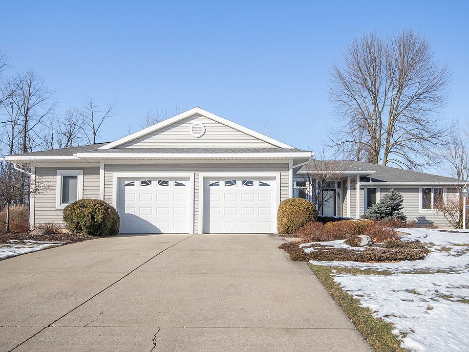 1st image of 617 Grand Woods Ct NE