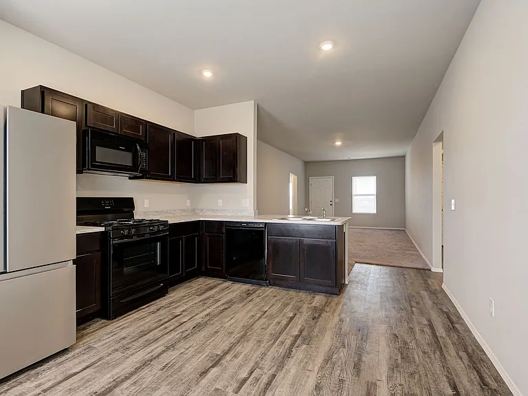 3912 Elm Ridge St — Photo 13