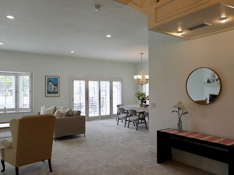 2411 Monaco Dr — Photo 7