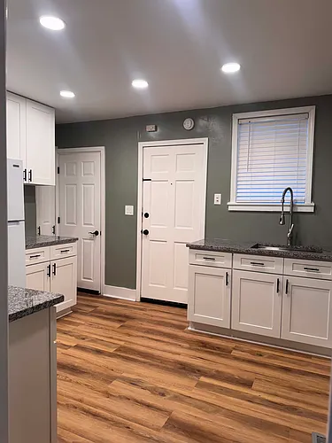 437 W Main St #2 Photo 1