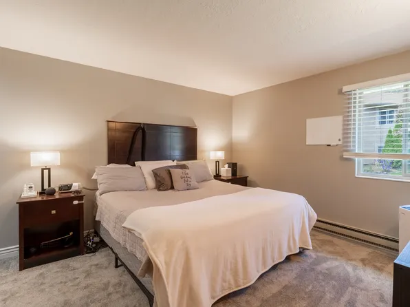 1885 E 5665 S, South Ogden, UT 84403