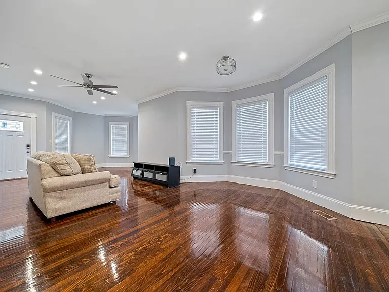 220 Blue Hills Pkwy #1 — Photo 4
