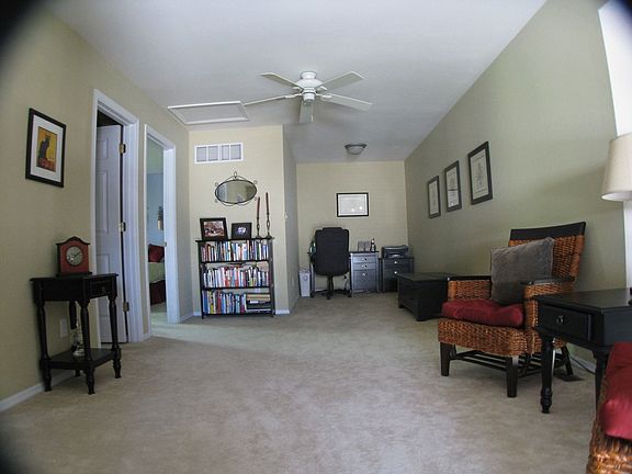 3rd image of 291 Arbor Place Ln