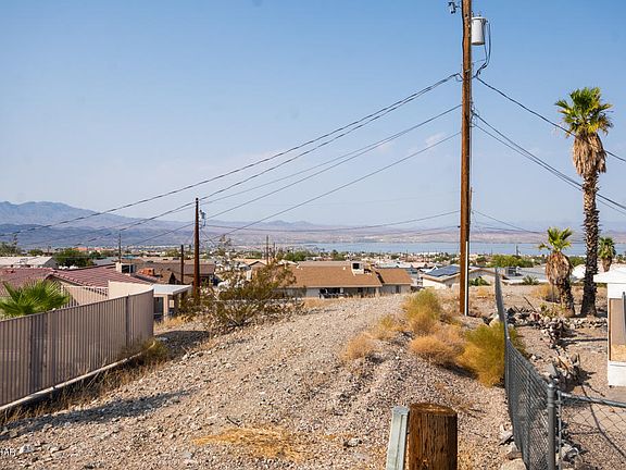 3rd image of 2716 Arcadia Dr Lot 28