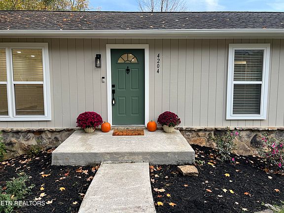 2nd image of 4204 Sherry Dr