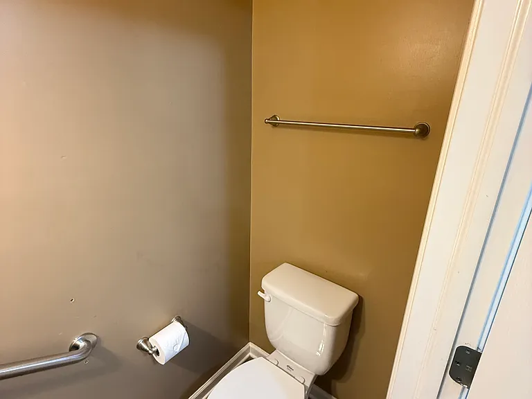2413 Shadow Bend Dr — Photo 12