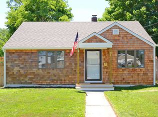 22 Snyder St, Patchogue, NY 11772