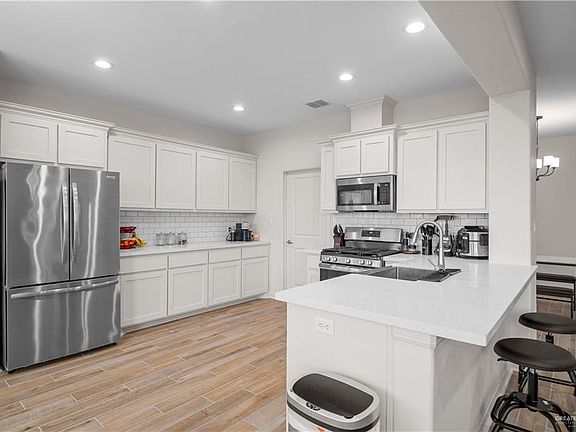 3rd image of 14122 Wichita Falls Ln