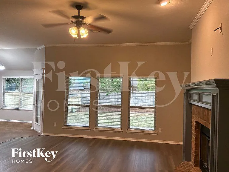 5108 NW 163rd St — Photo 3